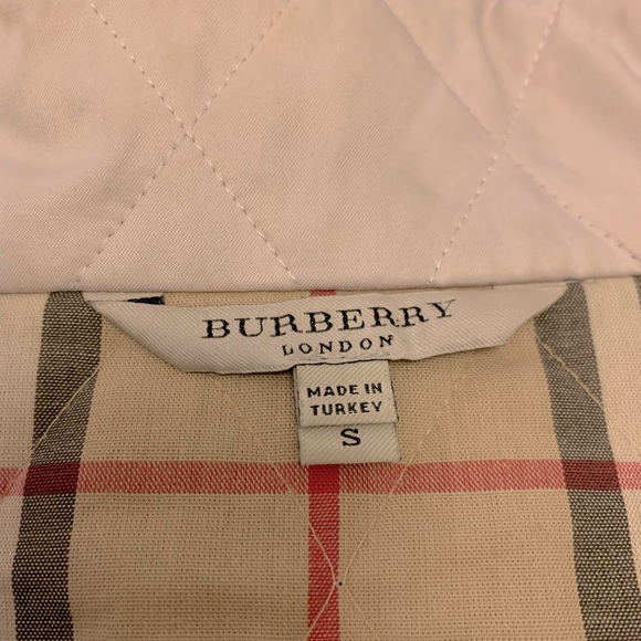 Authentic Quilted Burberry Coat - Picture 3 of 7